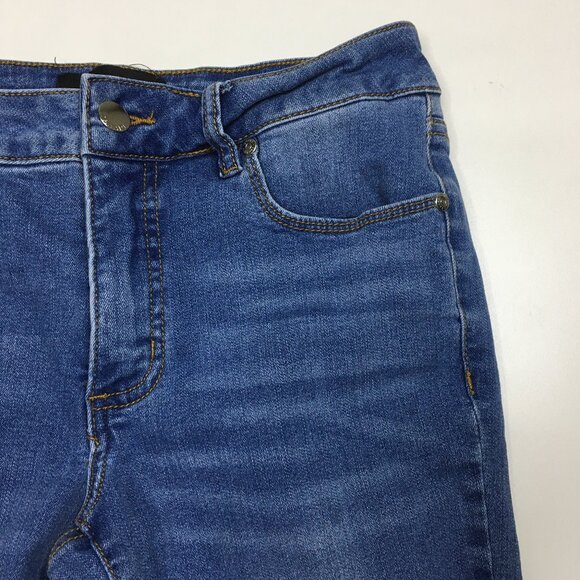 TAHARI Medium/Light Wash Fit Solution CHLOE 5 Pocket Logo Hardware Jeans - Picture 7 of 12
